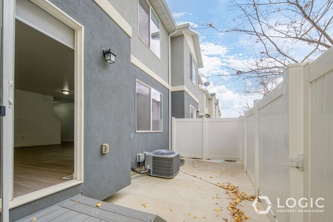 Photo - Spacious Townhome in Herriman!