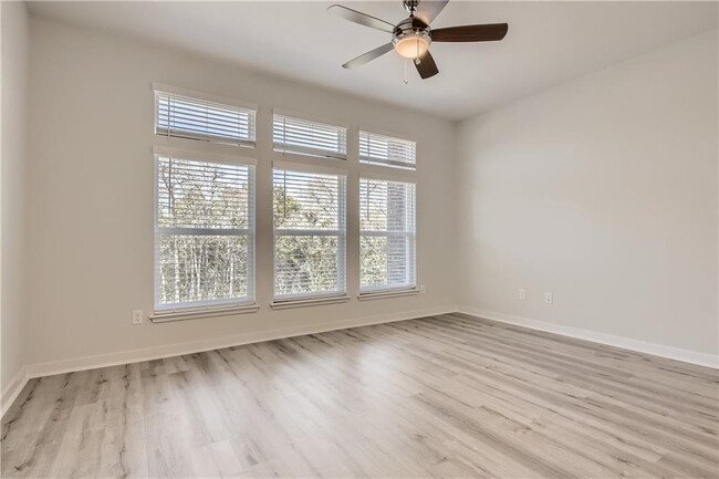 Photo - 605 W South St Townhome