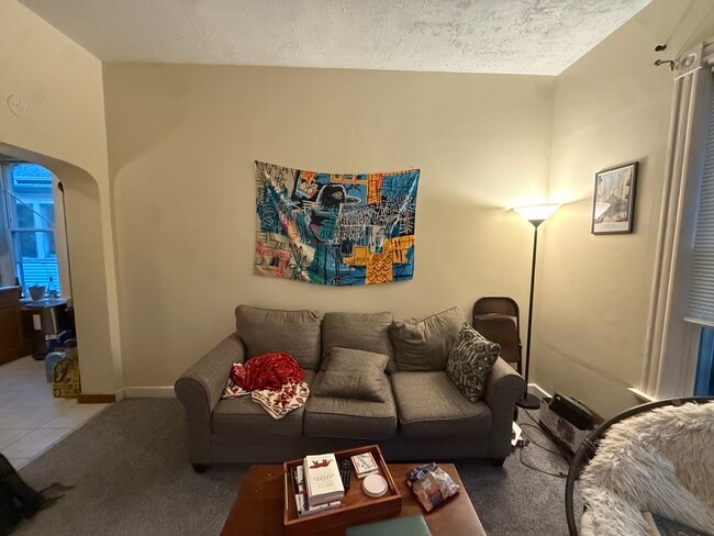 Photo - 637 E Otjen St