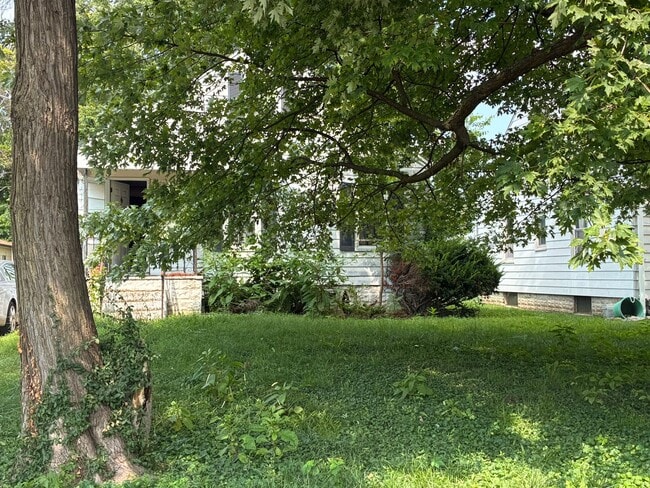 Photo - 505 Chaudet Ave