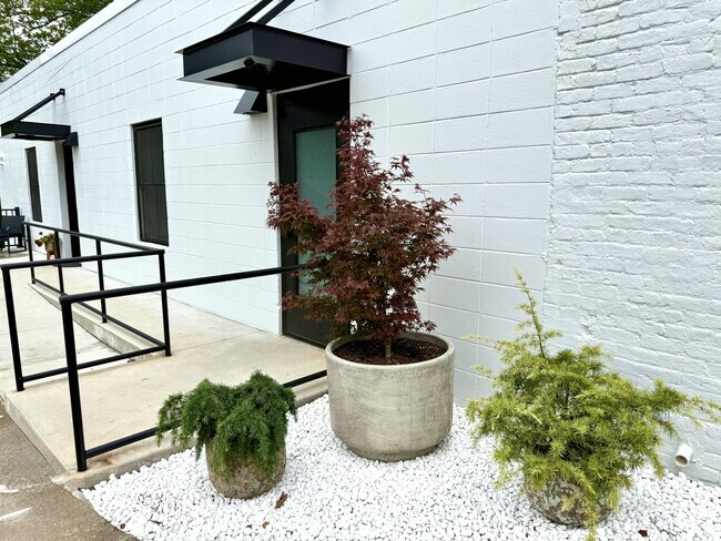 Building Photo - 119 W Main St Unit F Rental