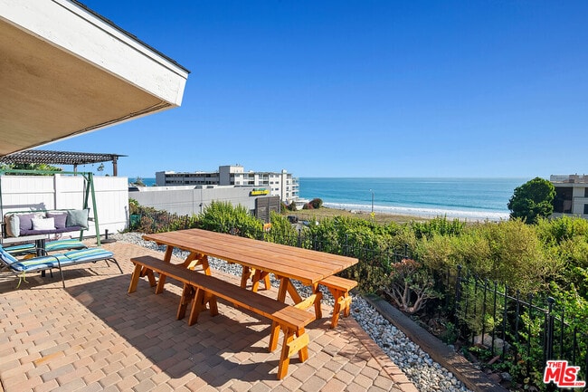 Photo - 22609 Pacific Coast Hwy Unidad 1/2