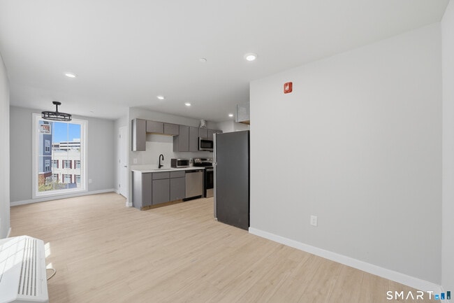 Photo - 589 Bedford St Unit 301