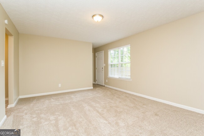 Photo - 308 Barr Cir