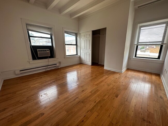 3530#22 - Oakland Properties