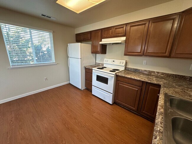 1630 Parker Ave Unit B