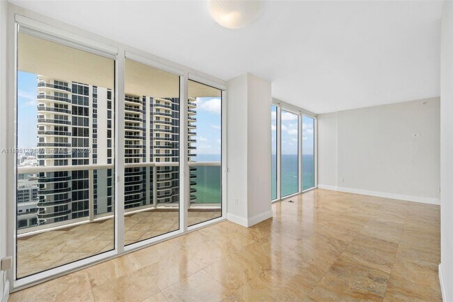 Photo - 4775 Collins Ave Unidad 3207