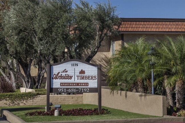 Building Photo - Los Arbolitos Riverside Apartments