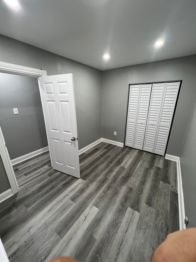 Bedroom 3 - 3240 W Polk St Unit 1