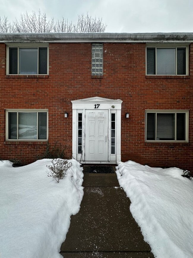 Building Photo - 298 Lumar Dr Unit 1