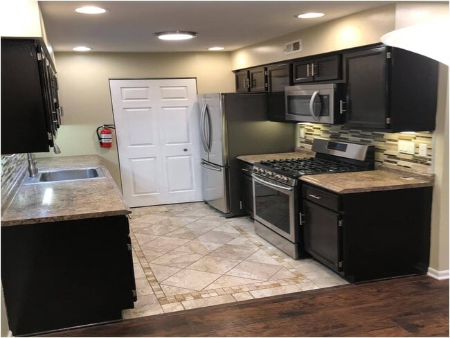 30 John St Unit 1C