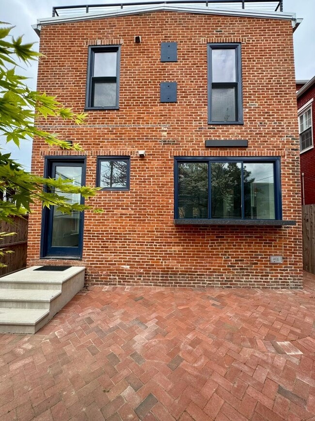 Photo - 107 Calder St