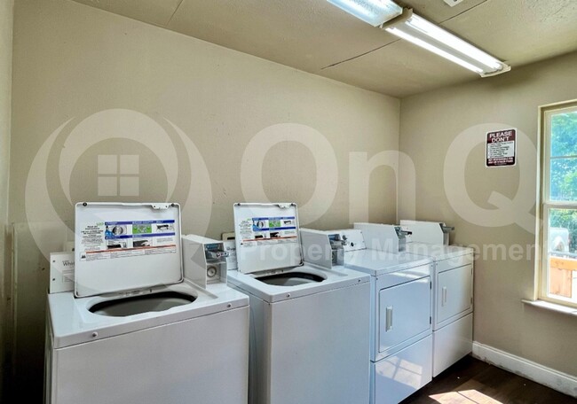 Photo - 410 Bryan St