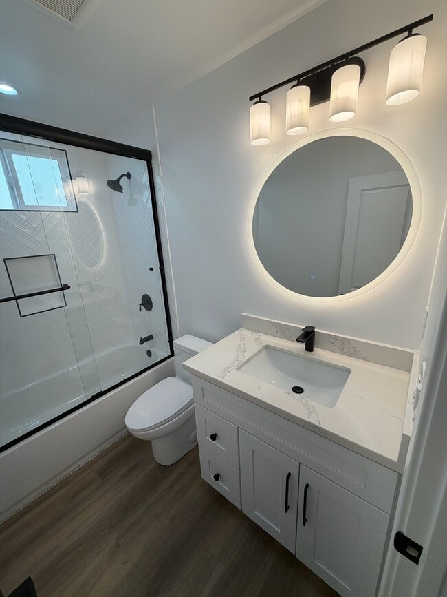 Photo - 24810 Newhall Ave