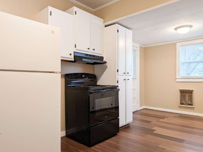 Photo - 112 Moore St