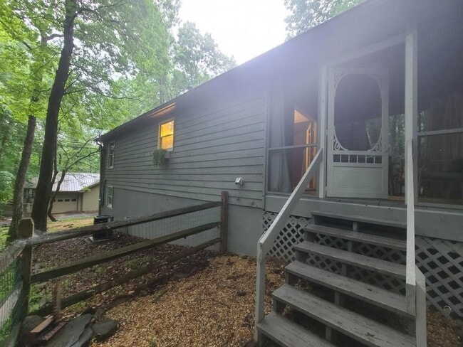 120 Rocky Stream Ct