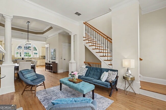 Photo - 834 Clifton Heights Ln NE