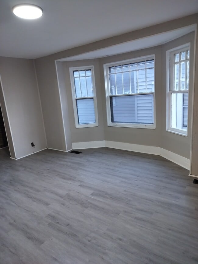 Photo - 240 s 39th st