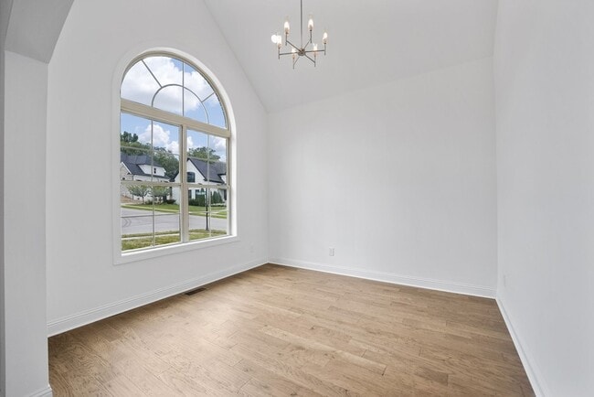 Photo - Newer Custom Brick Home in Lebanon