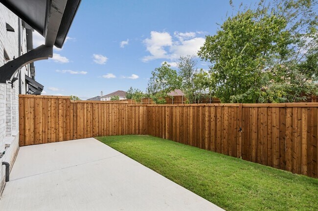 Photo - 3705 Pierce Ln
