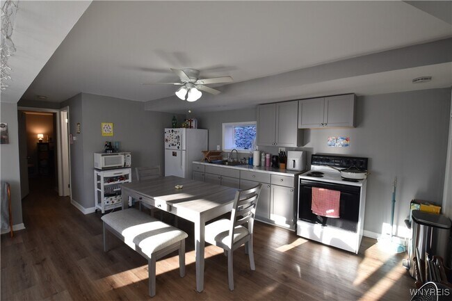 Photo - 1455 Sheridan Dr