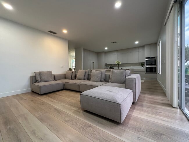 Photo - 1891 SW 148th Way