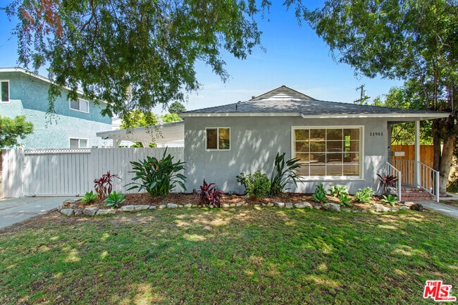 Building Photo - 11951 Bray St Rental