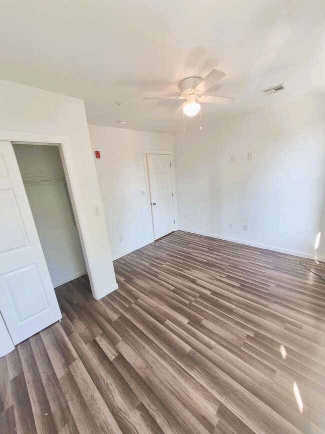 Photo - 2626-28 Ridge Ave Unidad 5