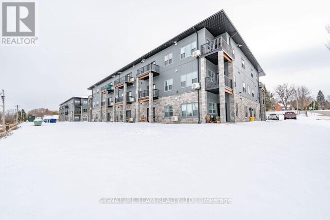 Photo - 78 Queen St