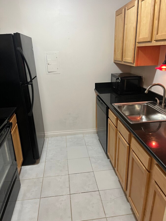 Photo - 925 Laprairie St Unit 117