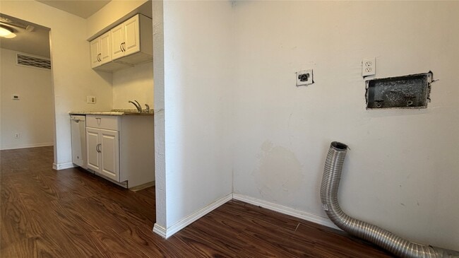 Photo - 10601 South Dr Unit 107