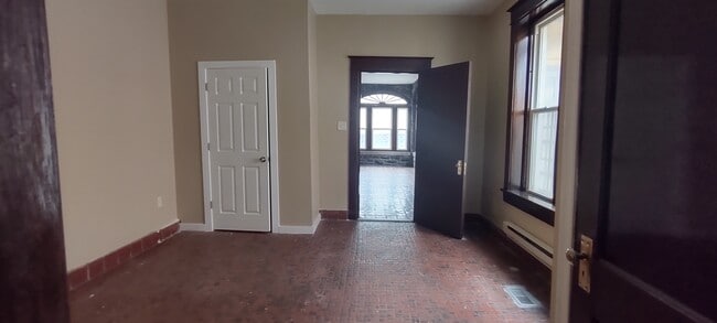 Photo - 326 N Front St Unit 1