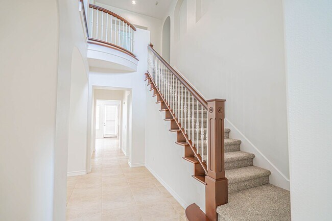 26149 Shadow Rock Ln