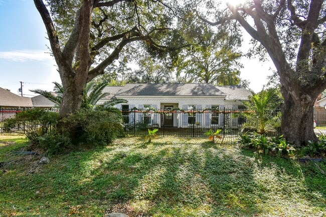 Building Photo - 9235 Pecos St