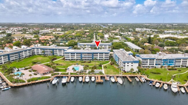 Building Photo - 3401 Spanish Trail Unit 151