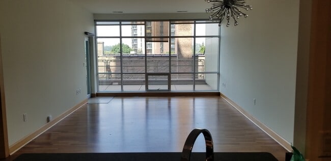 Photo - 1550 E Royall Pl Unit 408