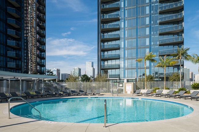 Circa LA apartments — community photo