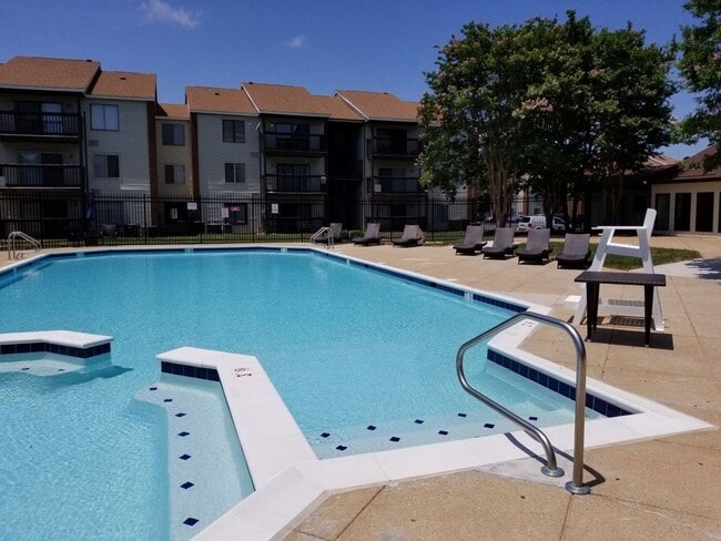 Photo - ***Call Fred Today 804-248-3490***College Roommate Wanted – Beautiful 2BR Condo in Gated Community Unit Davenport