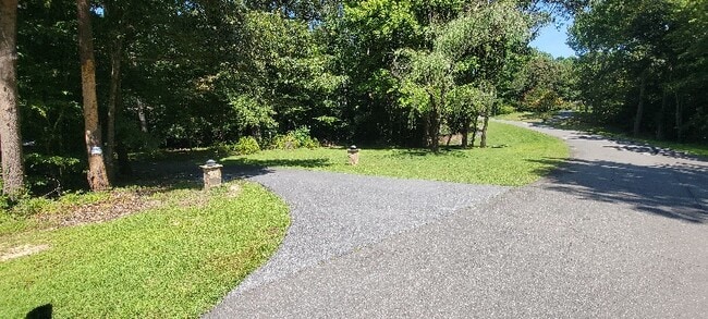 Photo - 3550 Holderness Ln