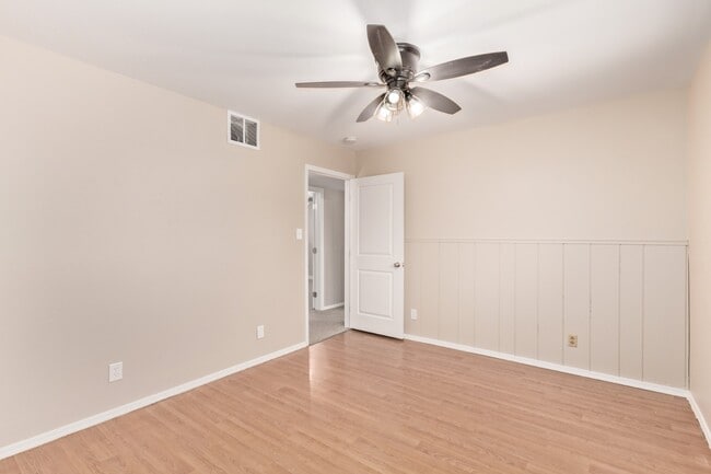 Building Photo - 1495 N Casa Grande Ave Rental