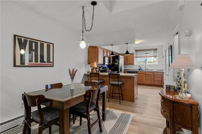 Photo - 26-30-30 W Narragansett Ave