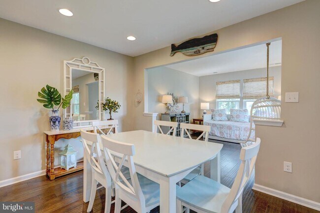 Photo - YEAR ROUND - UNFURNISHED SINGLE FAMILY - FRANKFORD