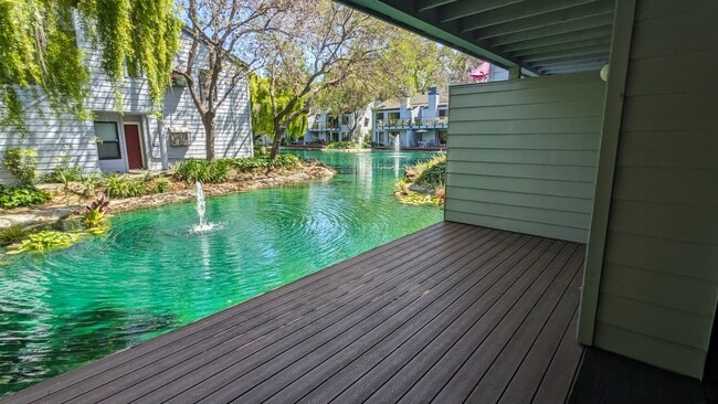 Patio - 905 W Middlefield Rd Unidad 991 Rental
