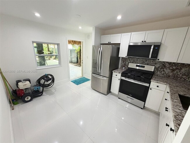 Photo - 214 NE 108th St