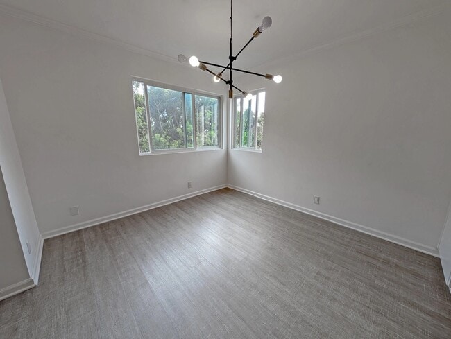 Photo - 118 S Wetherly Dr Unidad 210