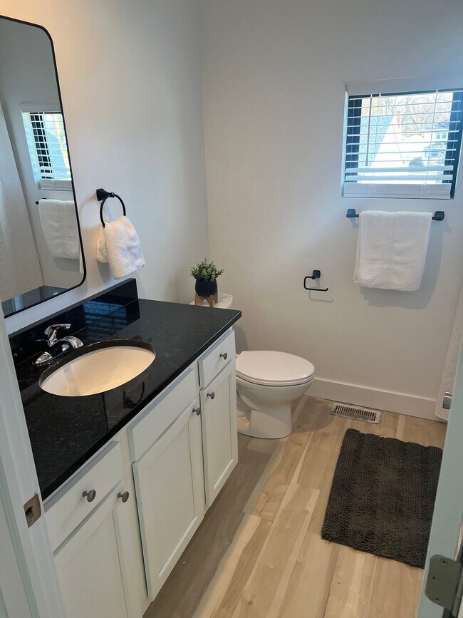 Photo - 1124 Winton Pl