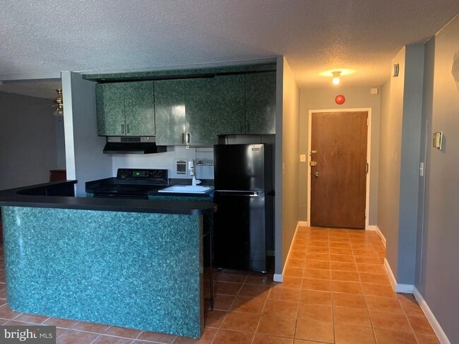 Building Photo - 7501 Democracy Blvd Unit B-112