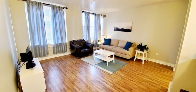 Photo - Executive 1 Bedroom Apartment right off 16th St. Mall - All Utilities Included!