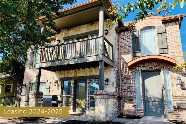 Building Photo - * MOVE IN SUMMER 7/19/2027 * 5 Bed 3 Bath ... Rental
