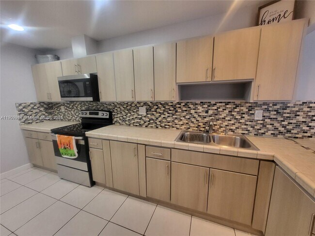 Photo - 2403 SW 102nd Pl